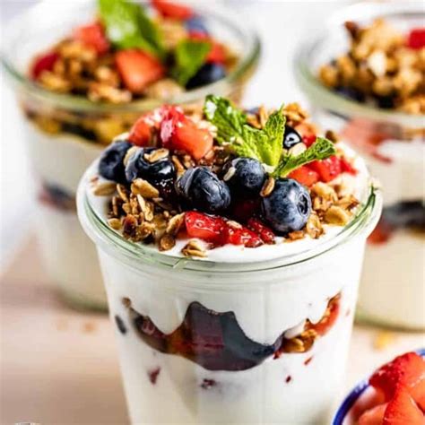 Greek Yogurt Parfait (Make Ahead Recipe) - Foolproof Living