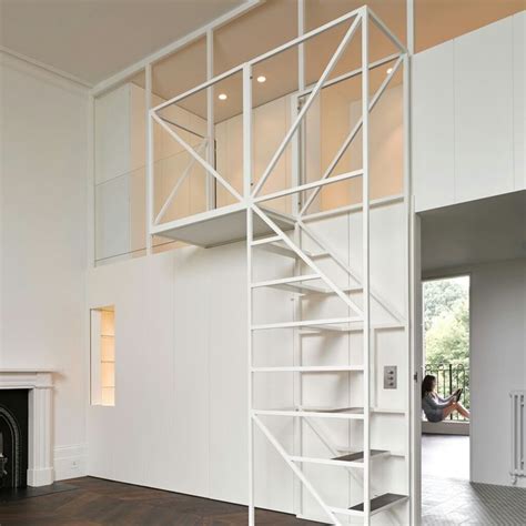 Escalera ligera | Interior stairs, Staircase design, Stairs design