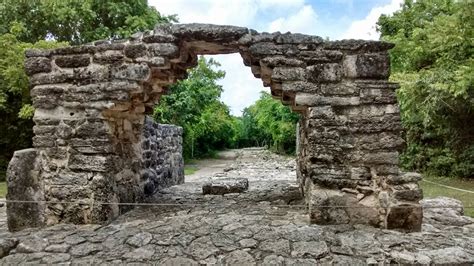 Exploring the San Gervasio Mayan ruins in Cozumel | Koox Diving