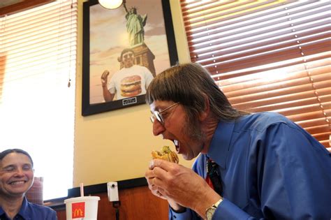 Don Gorske: Wisconsin man eats 30,000 Big Mac - Web Top News