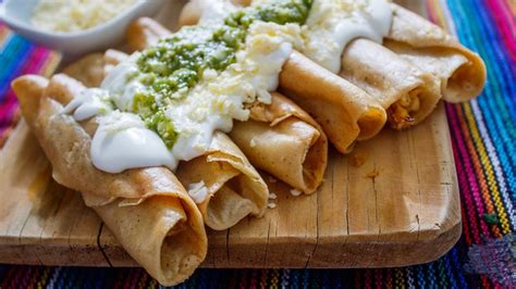 Tacos Dorados Are The Perfect Way To Spice Up Your Next Taco Night - The Daily Meal | Recetas de ...