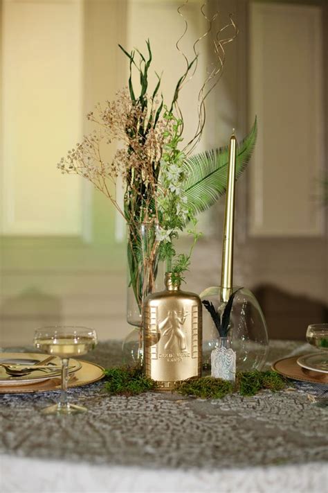 Emerald and Gold Art Deco Wedding Inspiration | Art deco wedding inspiration, Art deco ...