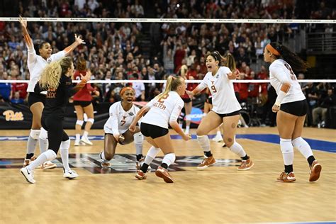 Texas sweeps Louisville to win NCAA volleyball championship