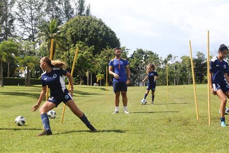 U18 Girls Football Team Training for Upcoming Tournaments | British ...