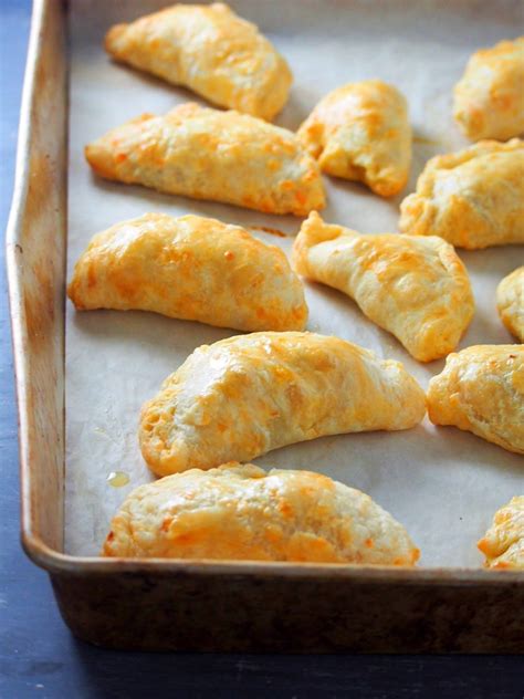 Baked Chicken Empanada Recipe | Woman Scribbles