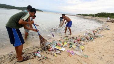 Foto Miris! Indonesia Masuk Negara Kontributor Polusi Sampah Plastik Laut Terbesar di Dunia