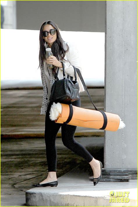 Photo: demi moore works it out at yoga 06 | Photo 2912186 | Just Jared ...