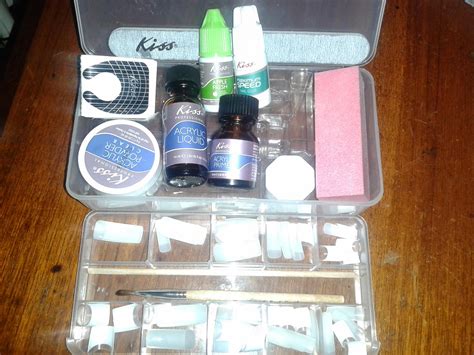 LizStar Beauty: Kiss Complete Salon Acrylic Nail Kit Review