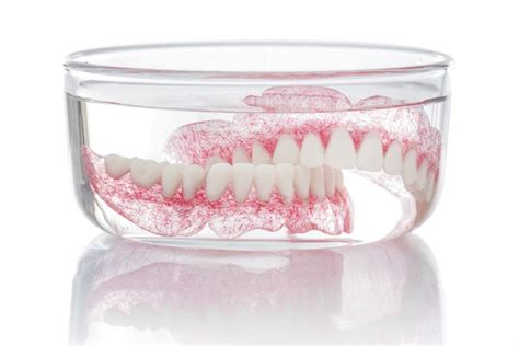 Four Reasons Why You Should Soak Your Dentures Overnight