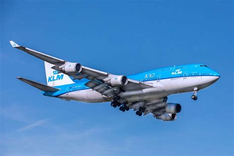 KLM flight almost reaches Mexico, decides to go back to Amsterdam ...