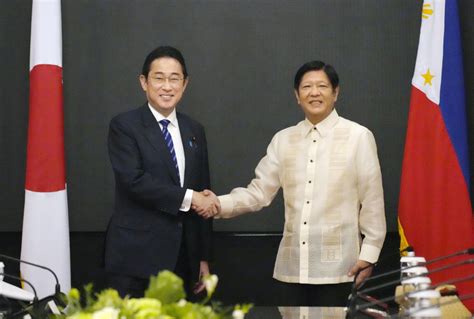 Japan, Philippines agree to boost defense ties amid China's rise