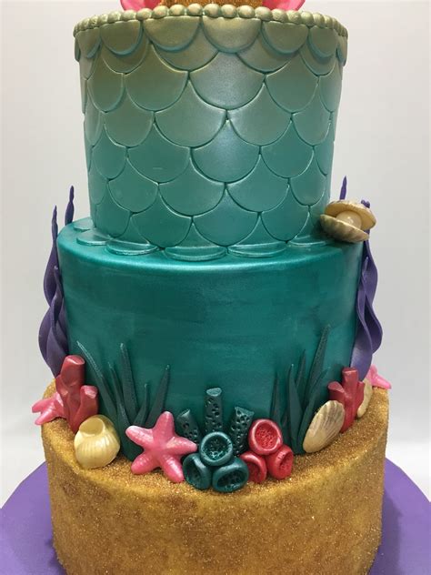 MyMoniCakes: Under the Sea/ Little Mermaid cake with sea shell topper