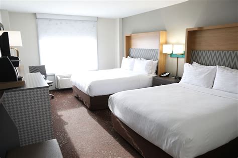 Holiday Inn O'Hare Chicago, Illinois, US - Reservations.com