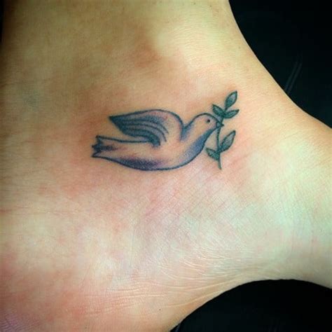 Tatuaje de paloma de la paz - Tatuajesxd