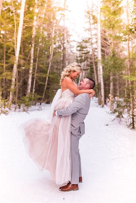 Northern New Hampshire Styled Winter Elopement - acphoto.pics in 2021 | Winter elopement ...