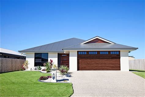 How to Choose the Best Garage Door Material: The Pros and Cons