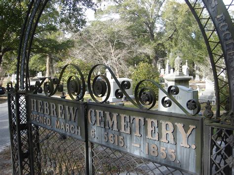 Historic Oakdale Cemetery Of Old Wilmington