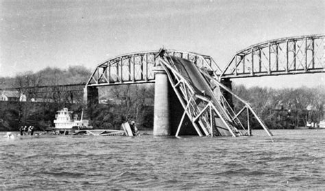 Remembrance ceremony to mark 50th anniversary of Silver Bridge collapse ...