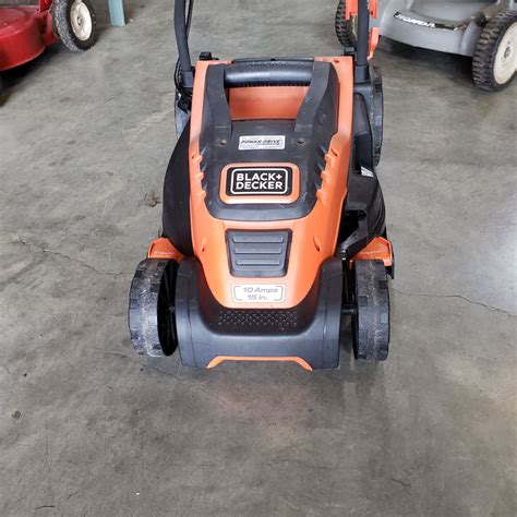 BLACK AND DECKER ELECTRIC LAWN MOWER - Big Valley Auction