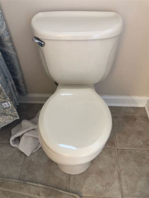 Help identifying American Standard toilet color!