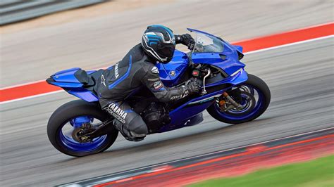 10 Reasons The Yamaha YZF-R9 Is Better Than The YZF-R6