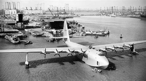 Clasp Garage: Hughes H-4 Hercules "Spruce Goose"