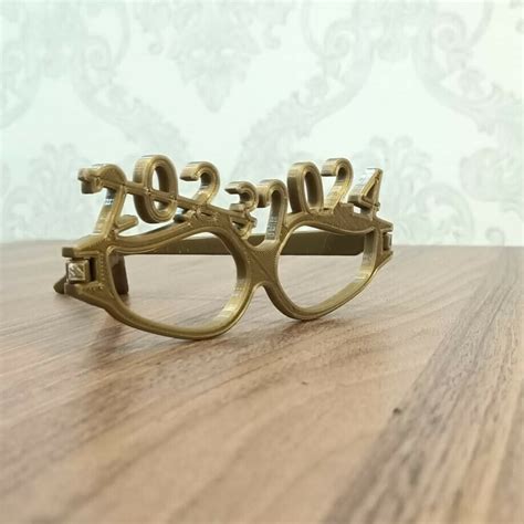 STL file Christmas Party Glasses 🎄・3D print design to download・Cults