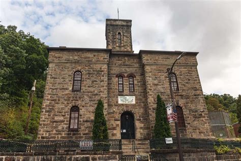 Touring the Incredible Old Jail Museum in Jim Thorpe, PA - Uncovering PA