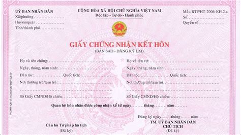 Giấy đăng ký kết hôn có mấy bản và gồm những nội dung gì?