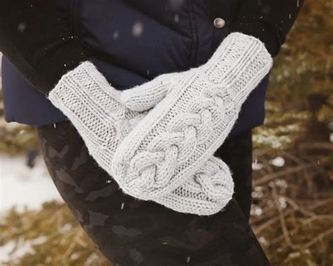 Bulky Cable Knit Mittens Pattern - Leelee Knits