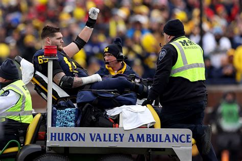 Michigan's Zak Zinter carted off on stretcher vs. Ohio State in scary injury scene