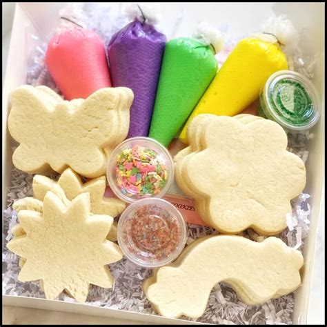 DIY CUSTOM COOKIE DECORATING KIT - Pretty Little Bakers