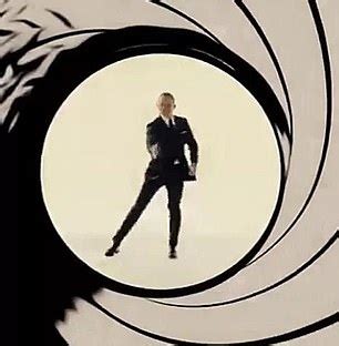 James Bond Gun Barrel Daniel Craig