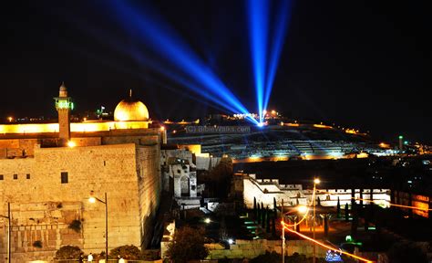 Jerusalem Light Show 2010 - BibleWalks.com