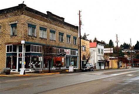 South Bend, Washington. The lumber exchange building (pictured in front) is sadly tore down ...