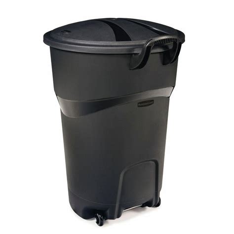 Rubbermaid Roughneck 32 Gal. Black Wheeled Trash Can with Lid | Shop ...