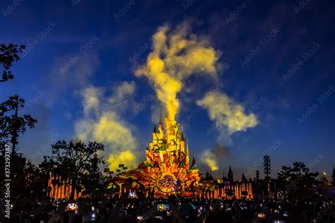 Fireworks near Sleeping Beauty castle in Disneyland Paris. Disneyland ...