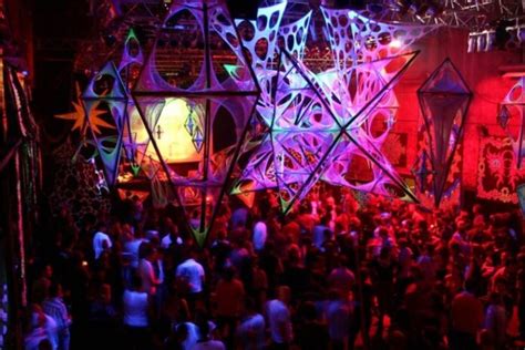 Everything You Have to Know About Germany Nightlife - FotoLog