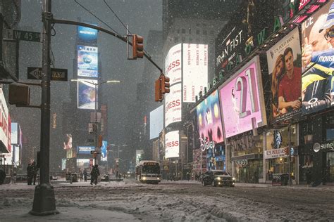 Snow at Time Square | JuzaPhoto