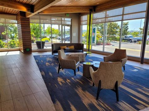 Hampton Inn & Suites San Diego Airport Liberty Station Review