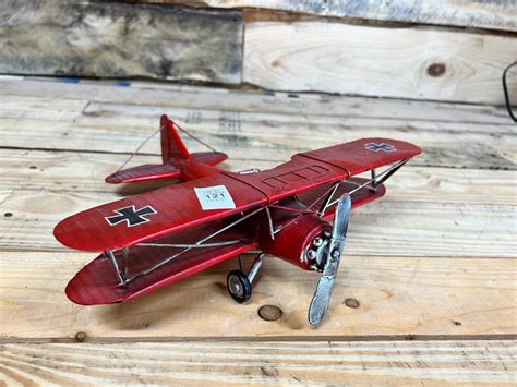 Lot - Metal model of the red baron plane