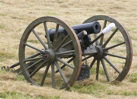 File:American Civil War era 12 lb howitzer cannon used in the battle of Corydon reenactment.jpg ...