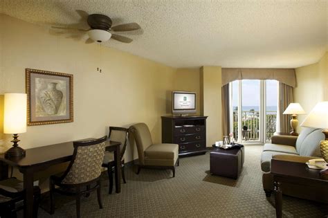 Embassy Suites Deerfield Beach Resort & Spa in Deerfield Beach (FL) - Room Deals, Photos & Reviews