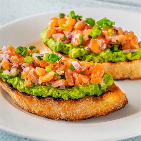 Smashed avocado on toast - time for an upgrade - Seafood Experts