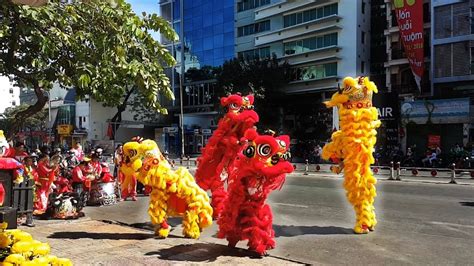 Lion Dance Performance on street in Saigon Vietnam 2018 - YouTube