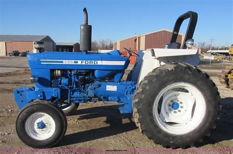 1988 Ford 5900 tractor in St. Paul, KS | Item I1833 sold | Purple Wave