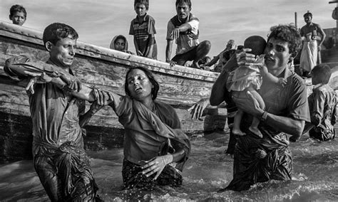 Rohingya refugees fleeing Myanmar revealed in photos | Daily Mail Online