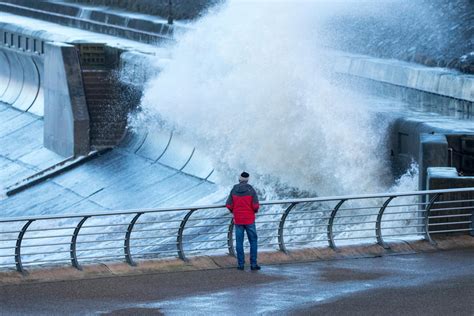 Scotland's summer 'ON HOLD' as tropical storm aftermath batters country ...