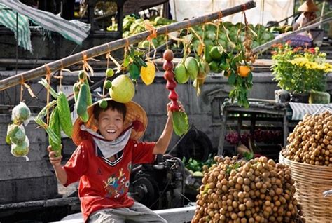 5 Best Mekong Delta Floating Markets & Things to Do Around