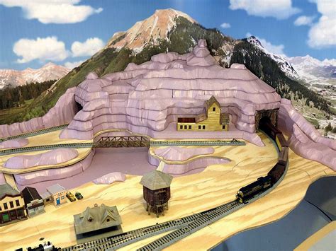 Thunder Mesa Mining Co.: Building Mountains on the N Scale Pagosa & Southern